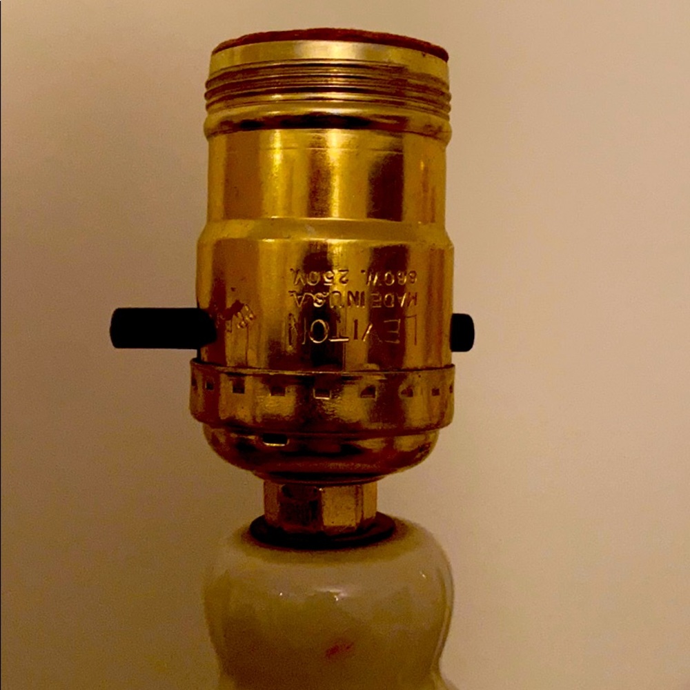 Two Antique Ivory Lamps with Gold Design - Picture 3 of 8